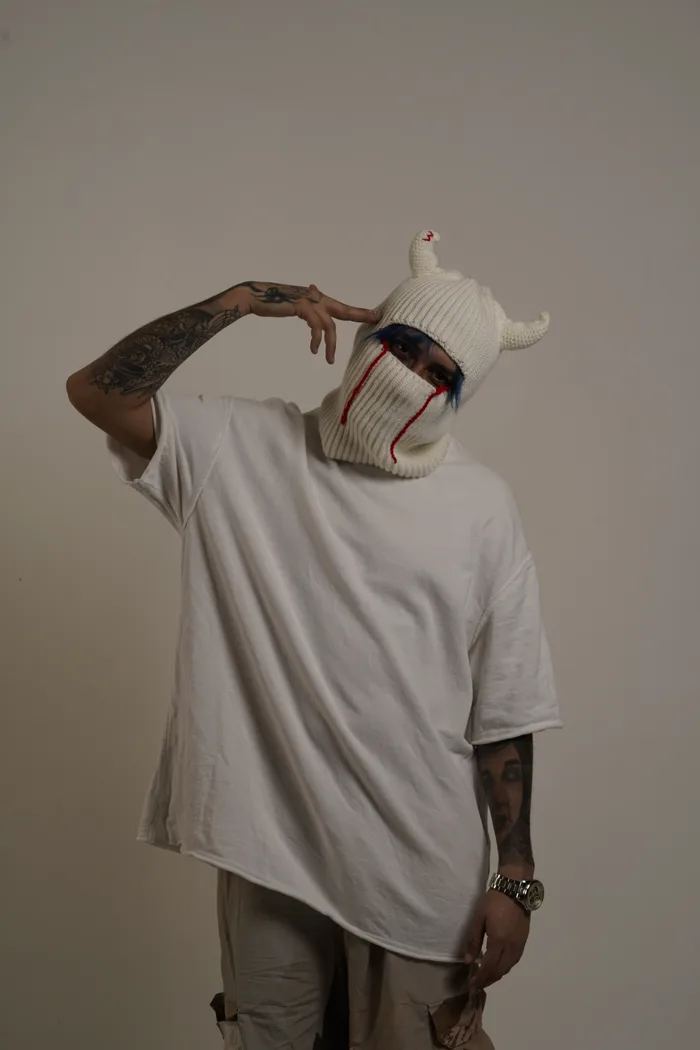 SEVEN77 — foto 1 del shoot de estudio