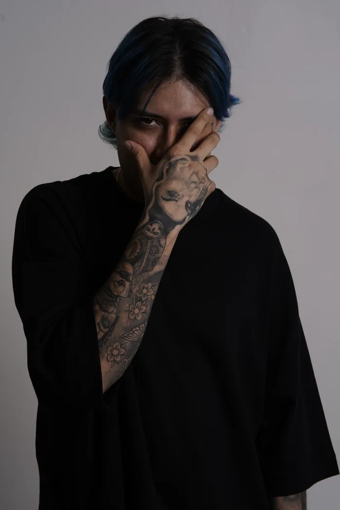 SEVEN77 — foto 12 del shoot de estudio